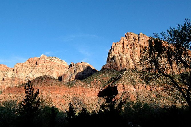 Small-Group Zion National Park Day Tour from Las Vegas - Zion Canyon Scenic Drive: how you get variety in a single trip