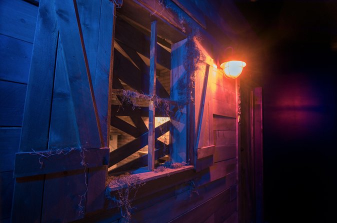 The Cabin Escape room experience in Las Vegas - The first moments inside: briefing, the video, and getting your bearings