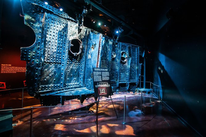 Titanic: The Artifact Exhibition at the Luxor Hotel and Casino - Timing, tickets, and how to handle dim rooms and reading
