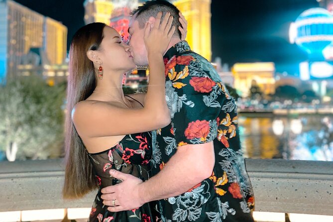 Trendy Strip Photo/Video Walking Tour in Las Vegas - Stop 2: Bellagio Conservatory and Botanical Garden (seasonal color that photographs well)