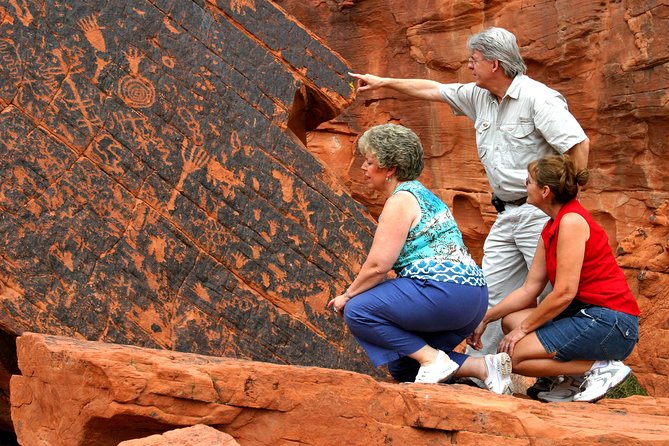 Valley of Fire and Lost City Museum Tour from Las Vegas - Petroglyph stops and the art of slowing down for photos
