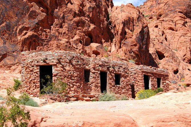 Valley of Fire and Lost City Museum Tour from Las Vegas - Visitor Center break: lunch, displays, and a gift shop you might actually use