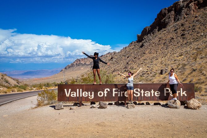 Valley of Fire Guided Hiking Tour and Mojave Desert Adventure - Trail lengths and pacing: what moderate fitness really means here