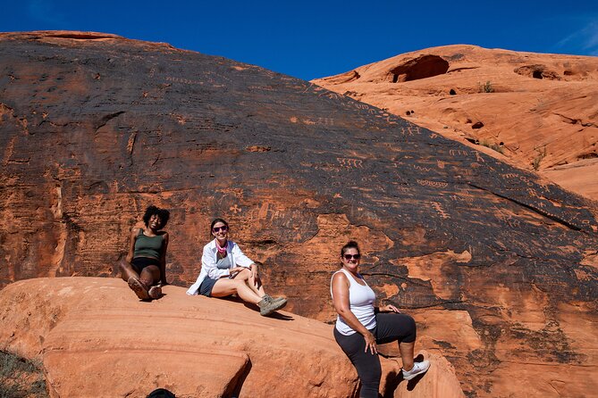 Valley of Fire Guided Hiking Tour and Mojave Desert Adventure - Food, water, and the included extras that make heat days easier