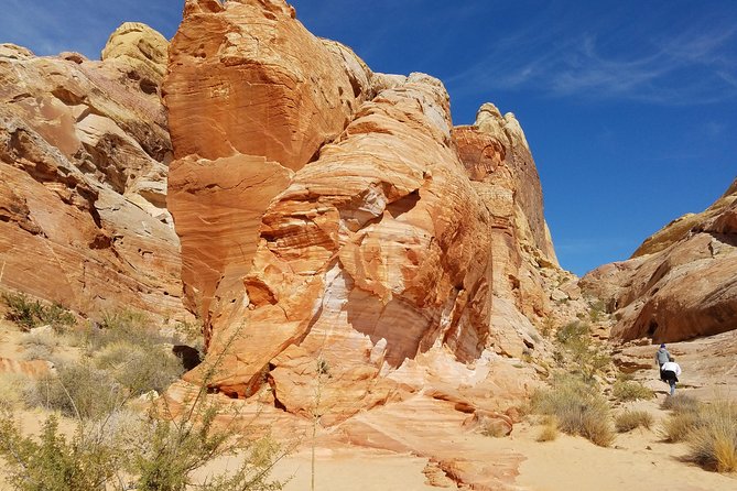 Valley of Fire Guided Hiking Tour From Las Vegas - Visitor center time and the way the guide makes the park click