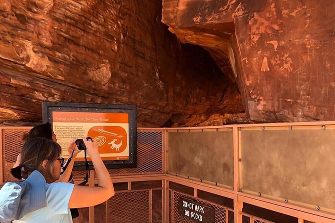 Valley of Fire Tour - Getting picked up near the Strip and timing your day