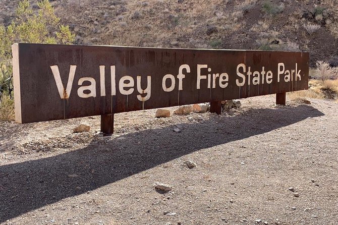 Valley of Fire Tour - Short hikes and trail rules: what walking feels like