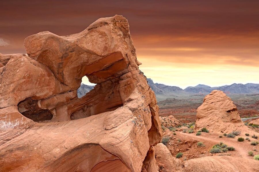 Valley of Fire VIP Small Group Tour From Las Vegas - What to pack and how to avoid a miserable day in the heat