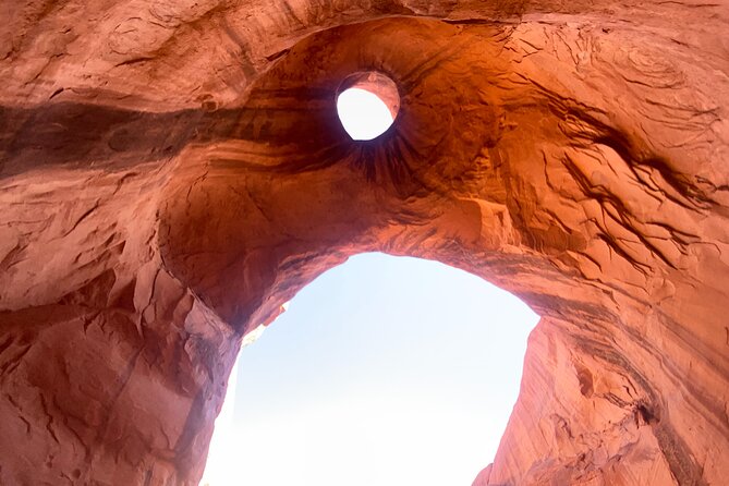 Valley of Fire & Zion Park, 1-Day Tour from Las Vegas - Road trip comfort: WiFi, restrooms, and the 100-guest limit