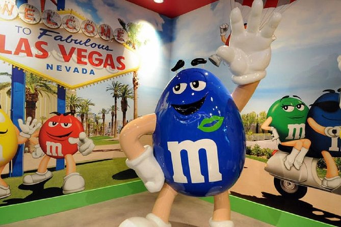 Vegas Chocolate Tour - Hershey’s Chocolate World at NY NY: Samples Plus Photo Props