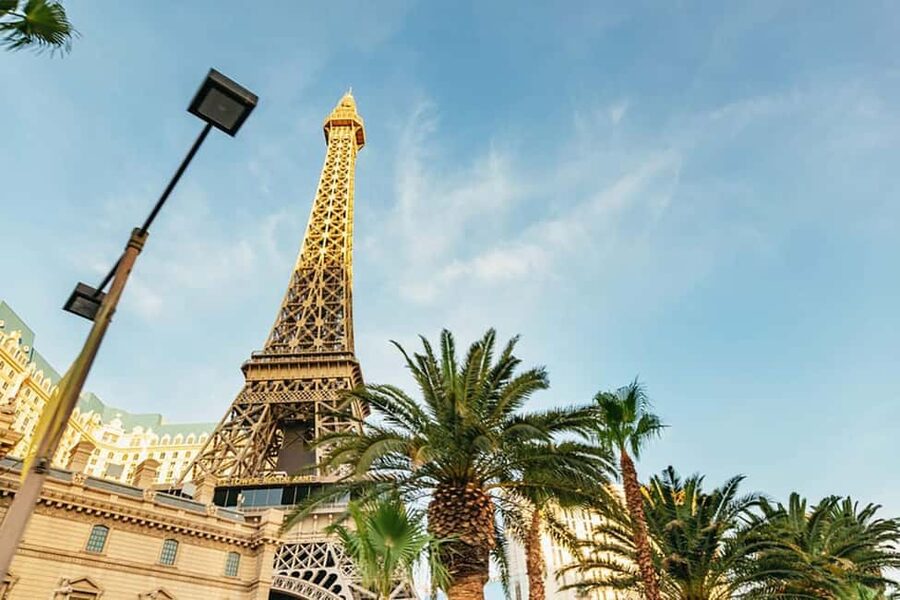 Vegas Explorer: Hop-On Hop-Off Adventure at Your Own Pace - Adults-Only 21+ Night Tour at Hard Rock, Drinks Included