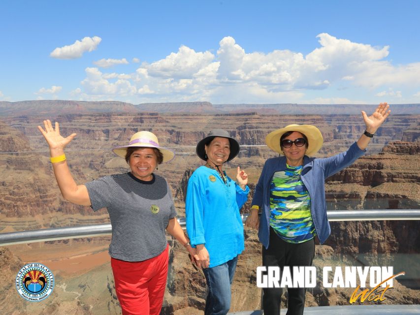 Vegas: Grand Canyon, Hoover Dam, Skywalk Option, & Two Meals - Hoover Dam photo time with a real viewpoint agenda
