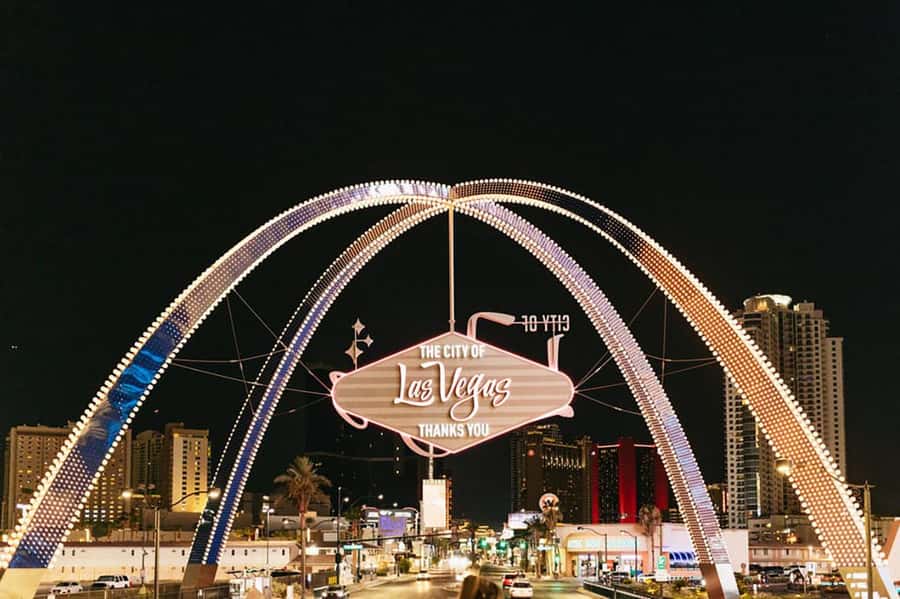 Vegas Illuminated: Ultimate Vegas Panaromic Night Bus Tour - Why This 2-Hour Double-Decker Night Ride Works So Well