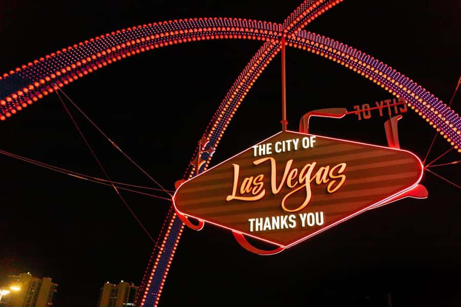 Vegas Illuminated: Ultimate Vegas Panaromic Night Bus Tour - How the Audio Guide in 8 Languages Changes the Experience