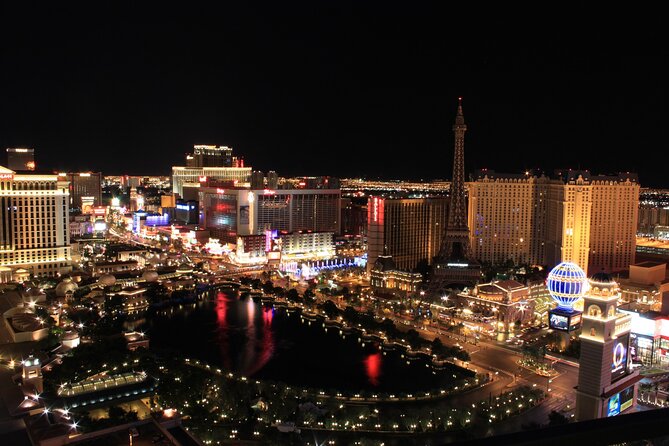 Vegas Secrets: Bars, Shopping, Limo and Dining Experience - New York-New York and Hershey Chocolate Factory: playful stops that don’t feel random