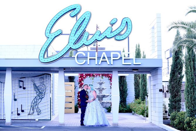 Wedding Renewal Experience in Las Vegas at Elvis Chapel - The One-Hour Flow: From Check-In to Chapel and Photos