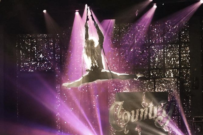 X Country at Harrah's Hotel and Casino in Las Vegas - Comedy, choreography, and pacing you can feel in your seat
